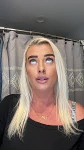 Lacey Holt's Instagram, Twitter & Facebook