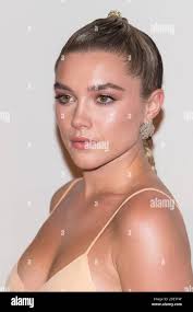 Florence pugh little women immagini e fotografie stock ad alta risoluzione 