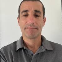 300+ profilů „Oded“