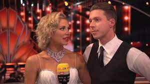 Kamerateams begleiten prominente beim erlernen von professionellen tänzen. Lets Dance 2021 2 Platz So Geht S Valentina Pahde Nach Dem Finale