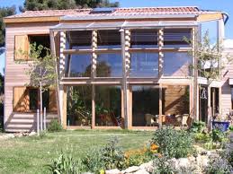 Decouverte D Une Maison Eco Bio A Marseille Maison Bioclimatique Maisons Eco Maison Ecologique