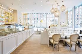 Cette Patisserie Vegan A Choisi Le Quartz 5131 Calacatta Nuvo De Caesarstone Quartz Marbre Granit Cuisine Comptoir White Paneling Calacatta Nuvo Tea Room
