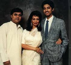 Ghazal Fame And Tragedy Agastya Kapoor à¤ à¤¦ à¤¨ à¤¯ Jagjit singh's voice was a gift to mankind and his songs will live for much longer than our lifetimes. ghazal fame and tragedy agastya