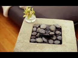 Distinguimos 4 tipos de plantas acuáticas y un quinto grupo adicional de plantas recomendables para ubicar próximas a un estanque. Fuentes De Agua Decorativas Para El Interior Decogarden Youtube