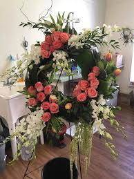 Flower delivery to funeral homes. Daniels Funeral Home Sympathy Flowers Local Same Day Delivery Bussey S Florist