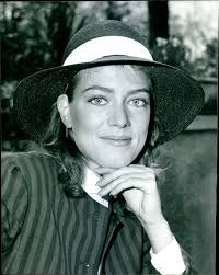 Lisa Raines's Instagram, Twitter & Facebook