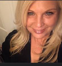 About Me Name: Kim Holland Lives in San Antonio, TX School: Knowlton  Elementary NISD Grade: 2nd grade Subject: All Years Teaching: 20 years!  Favorite candy: white chocolate, Caramel Favorite snack: Cheddar Rice