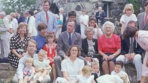 Other important individuals in the bush family tree include the spencer family that produced diana, princess of wales, which makes george w. The Bush Family Thanksgiving Will Be Even More Awkward Than Yours Abc News