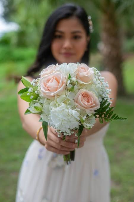 Peonies And Hydrangea For Winter Wedding Flowers