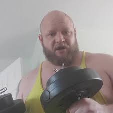 Update from Evan Singleton💪🏼🇺🇸 "gravis est caput quod coronum gerit"  “The head that wears the crown is heavy!” “I LOVE my new back piece. Thank  you Austin at H&H tattoo company. You