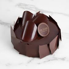 Angelina Paris On Instagram Le Choc Africain A Ete Imagine Par Et Pour Les Amoureux Du Chocolat Retrouv In 2020 Milk Chocolate Ganache Chocolate Chocolate Lovers