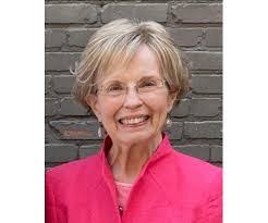 Geraldine Popp's Instagram, Twitter & Facebook