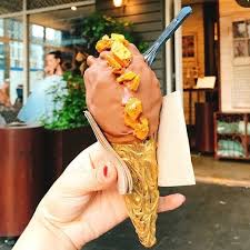 Honeycomb candy is also known as hokey pokey, cinder toffee or sponge candy. New Zealand Iconic Flavour Hokey Pokey Ice Cream In A Deluxe Cone In Store In Our Downtown Aucklan Best Fish And Chips New Zealand Jewellery New Zealand Food