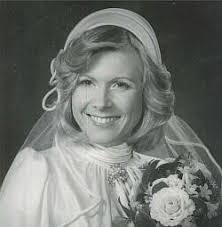 Linda Colton's Instagram, Twitter & Facebook