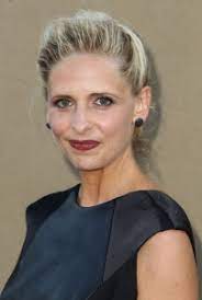So what is sarah michelle gellar's salary per year? Sarah Michelle Gellar Net Worth Celebrity Sizes