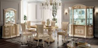 Ce meuble tv laqué blanc se compose d'une niche centrale avec une étagère, de deux portes de chaque côté et d'un vaste plateau sur lequel vous pourrez disposer un large écran de télévision. Magasin De Meuble Italiens Ameublement Italien Lyon Charles Meubles Salle A Manger Italienne Chambre A Coucher Italienne