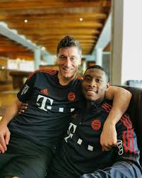 Robert lewandowski celebrates after scoring the equaliser. Robert Lewandowski Facebook