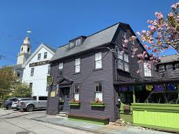 3 stars jailhouse inn is all that you need for a beach/seaside. Jailhouse Inn Newport Ri Home Facebook