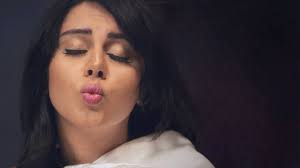 Ø¨Ø§ÙØªÙØ§ØµÙÙ Ø¶Ø±Ø¨Ø© ÙØ§Ø³ÙØ© ÙÙÙÙØ§ÙØ© ÙØ§Ø³ÙÙÙ Ø±Ø¦ÙØ³ Ø¨Ø¹Ø¯ Ø±ÙØ¹ ÙÙÙÙ Ø¨ÙØ§Ø´ ØªØ¨ÙØ³ÙÙ ÙÙ Ø¯ÙØ± Ø§ÙØ¹Ø±Ø¶ ÙØ¬ÙØ© Ø³ÙØ¯ØªÙ