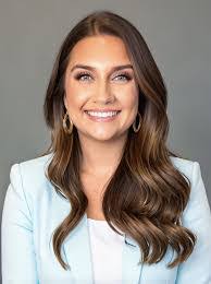 Carla Graff's Instagram, Twitter & Facebook