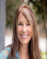 Debra Karr's Instagram, Twitter & Facebook