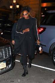 Meghan markle was seen outside new york city hotel the mark, where her closest friends are expected to celebrate her pregnancy with a baby shower, on tuesday afternoon. Meghan Markle S Baby Shower Pictures