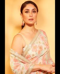 Kareena Kapoor Khans printed Sabyasachi sari is light but impactful |  Vogue India