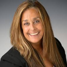 sproutr #artistleader #modernquilting #oilpainting #creativeprocess  #vulnerabilityinleadership #galleryopening #lambertvilleartscene