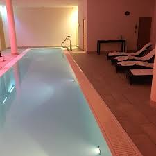 Schwimmbad 18 22 Uhr Bild Von Hotel Wessinger Neu Isenburg Tripadvisor