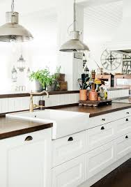 Modern kitchen farmhouse is the combination of classic and rustic look and the touch of modern interior. 15 Amazing White Modern Farmhouse Kitchens City Farmhouse