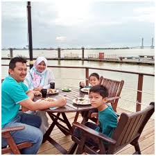 The city is also the main gateway to many of the state's tourist destinations, including kampung cina, pasar besar kedai payang, terengganu state. Sarapan Pagi Nasi Dagang 3 Riya Di Byte Cafe Duyong Marina Resort Kuala Terengganu Cerita Huda By Huda Halid