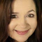 Darlene Spry's Instagram, Twitter & Facebook