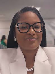 Embracing the natural features 😌 ✨️ I was blessed with.