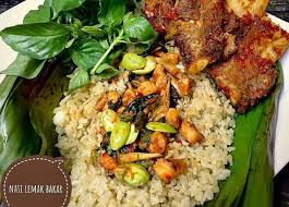 Ikuti resepi ini untuk belajar cara membuat nasi lemak klasik di dapur anda sendiri bahan untuk nasi lemak: Resep Nasi Lemak Bakar Sederhana Dan Istimewa