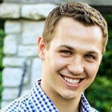 Scott Aschebrook's Instagram, Twitter & Facebook