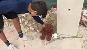 Makeshift memorial grows at site where teen killed in crash