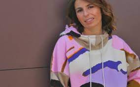 Depois de ter terminado a quimioterapia, a radialista. Joana Cruz Revela Que Tem Cancro De Mama Agressivo Ele Nao Sabe Com Quem Se Meteu Nova Gente