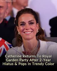 Princess Catherine returns to the Royal Garden Party after 2-year hiatus &  pops in the color of the season 😍 See her look in the comments 👇