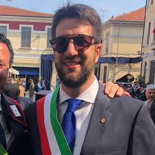 Risultati per ciliberto vittorio a vercelli in impresaitalia.info, nella categoria cosmetici ciliberto vittorio novara è una azienda registrata in provincia di no, avente la seguente. Il Sindaco Di Crescentino Vittorio Ferrero Sulle False Cittadinanze Totalmente Estranei Ai Fatti Il Comune E Parte Danneggiata Tg Vercelli