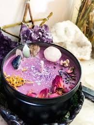A Powerful Crystal Candle For Protection Prosperity Abundance And Self Esteem Candlemagick A Powe En 2020 Bougies Faites A La Main Bougies Diy Bougies Fait Maison