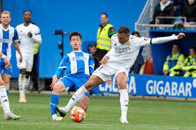 Un partido de suspensión a Mbappé por su expulsión ante el Alavés | LaLiga  EA Sports 2024 - 2025