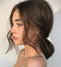 In fact, medium hair has the advantages of short and long the following are several modern medium hairstyles and ideas which you can follow. 18 Easy And Chic Ways To Style Medium Length Hair The Singapore Women S Weekly