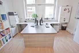 Je mehr geräte sie ihrem home office hinzufügen, desto katastrophaler wird die situation unter dem tisch: Schreibtisch Fur 2 Aus Grau Gebeiztem Ahorn Holzwerkstatt