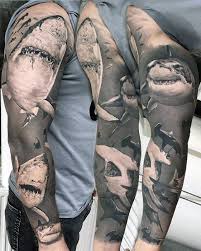 Black And White Shark Tattoo Sleeve 30 Shark Tattoo Sleeve Designs Fur Manner Marine Life Ink Ideen Mann Stil Tattoo Shark Tattoos Ocean Sleeve Tattoos Sea Life Tattoos