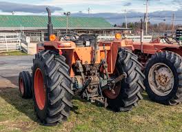 Kubota M5950 Tractor