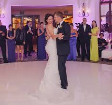31 Popular First Dance Songs From Real Brides Grooms Hochzeitstanz