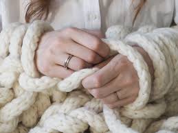 Preisvorschlag senden chunky garn dicke wolle diy zum armstricken. Decke Stricken Xxl Decke Ganz Einfach Mit Den Handen Stricken