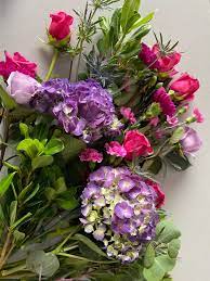 We are family owned and operated with one. Bonnie S Floral Boutique Home Facebook