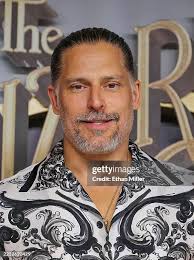 Cristina Ottaviano , Charlie Dolan and their daughters attend the... News  Photo