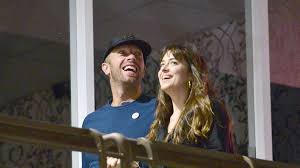 Los angeles property records reveal the home was. Nach Trennungsgeruchten Dakota Chris Wieder Zusammen Promiflash De